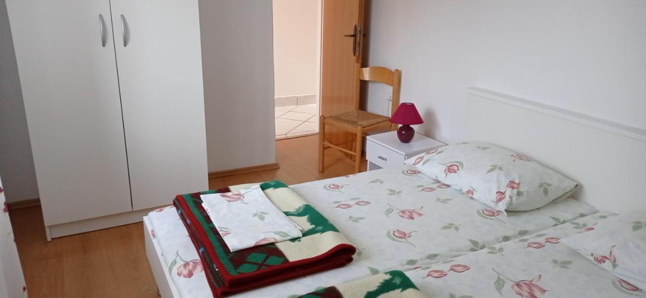 Apartments Tatjana Martinscica  Ngoại thất bức ảnh